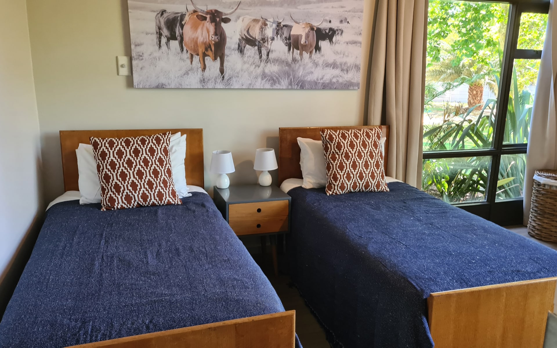 Child friendly garden cottage short term rental