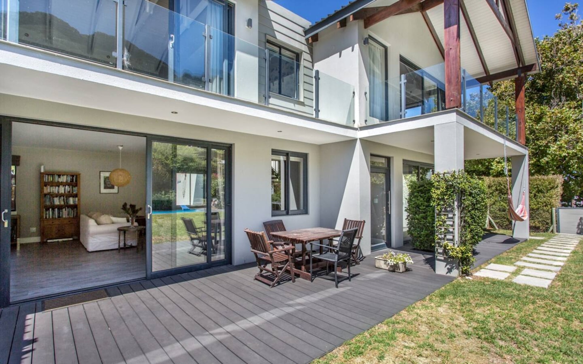 Luxury family home rental in Hout Bay with balcony and garden