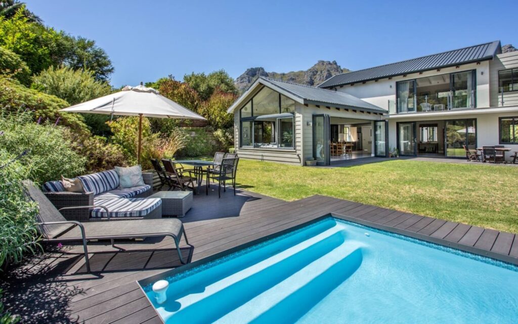 Luxury family home rental in Hout Bay with patio and swimming pool